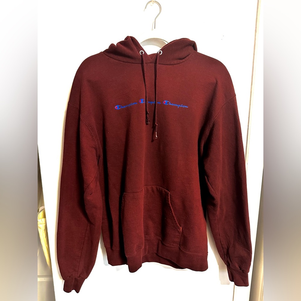 maroon champion crewneck size medium